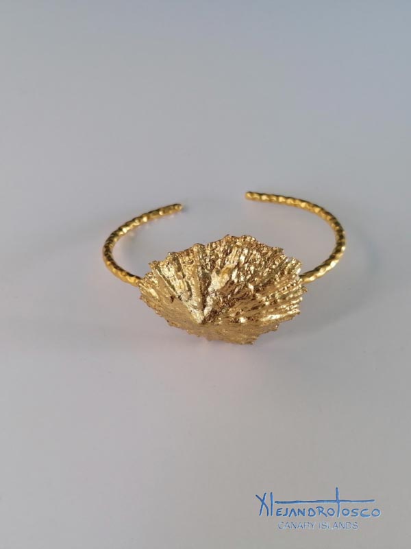 Brazalete lapa dorado 